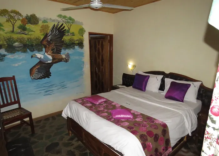 Parrot Lodge