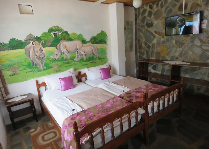 Parrot Lodge